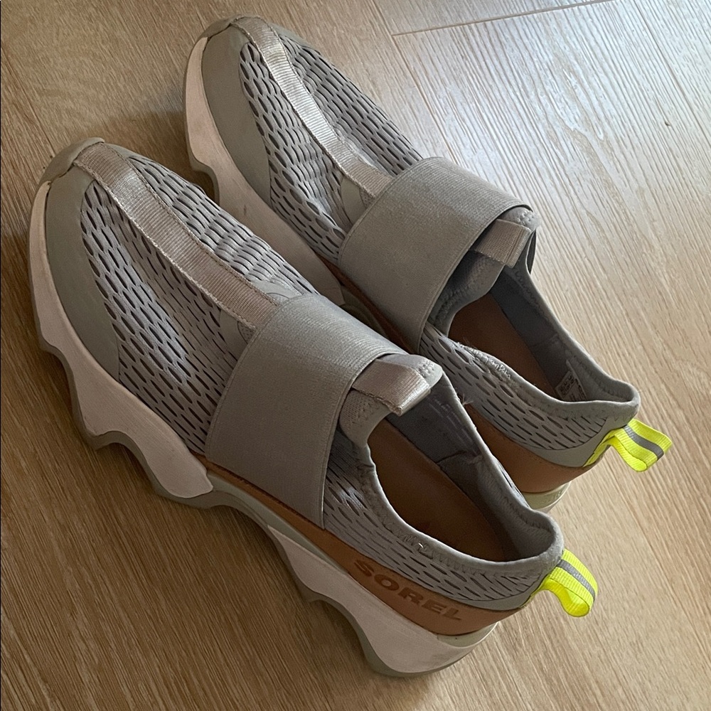 Sorel Women's Gray and Tan Slip-On Sneakers